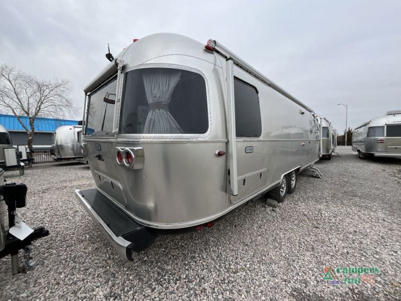RV listing image