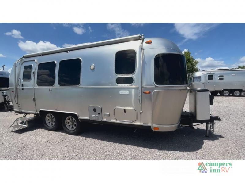 RV listing image