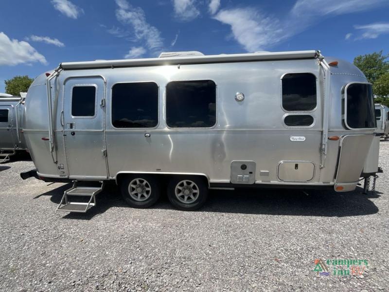 RV listing image