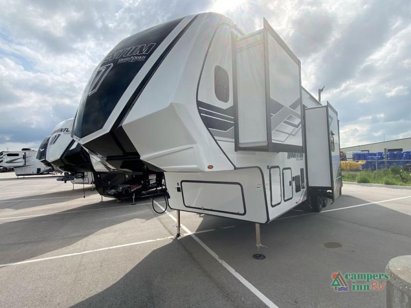 RV listing image