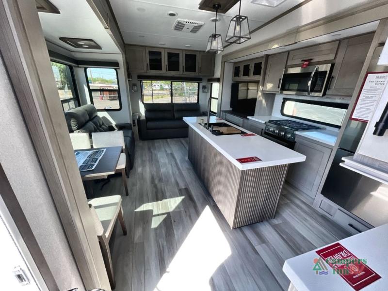 RV listing image