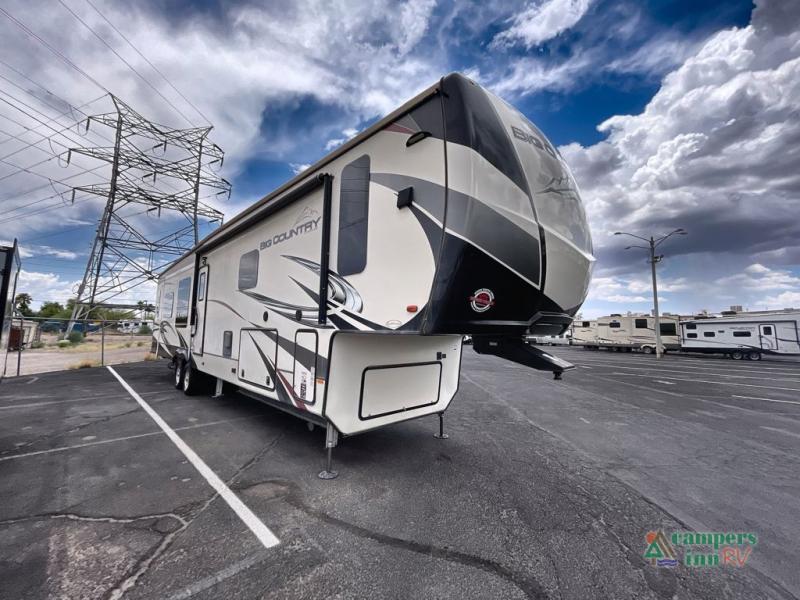 RV listing image