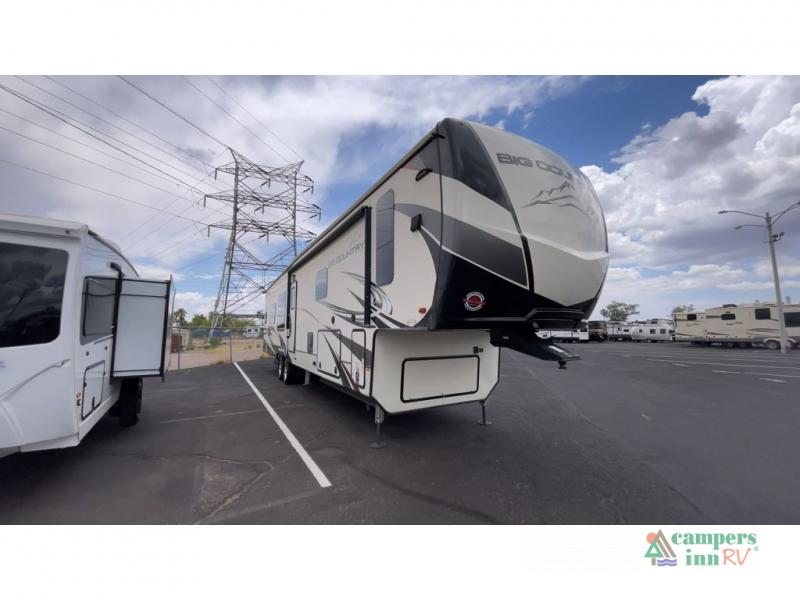 RV listing image