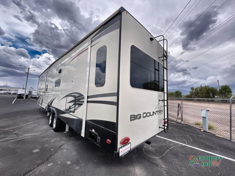 RV listing image