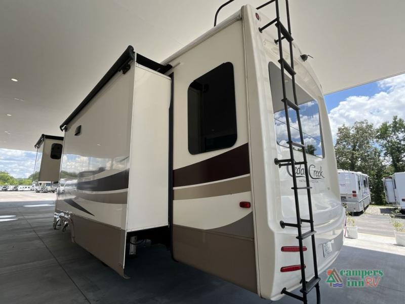 RV listing image