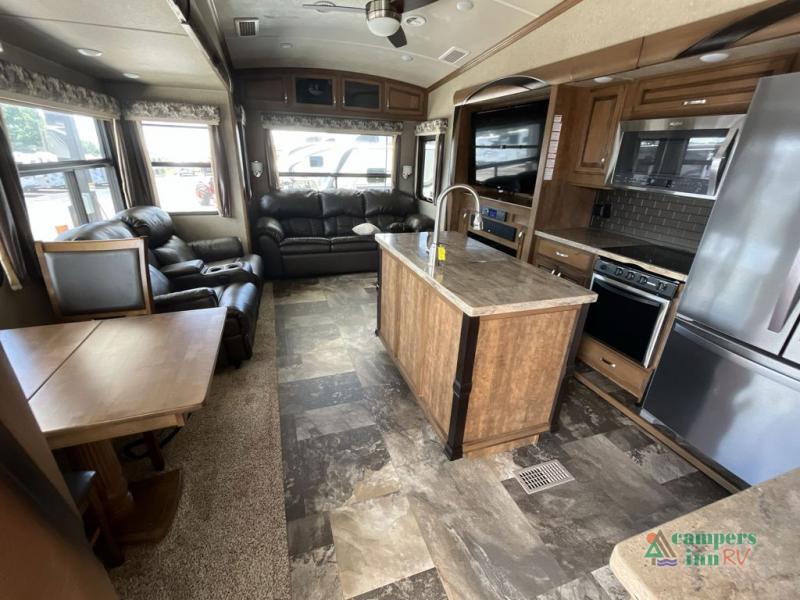 RV listing image