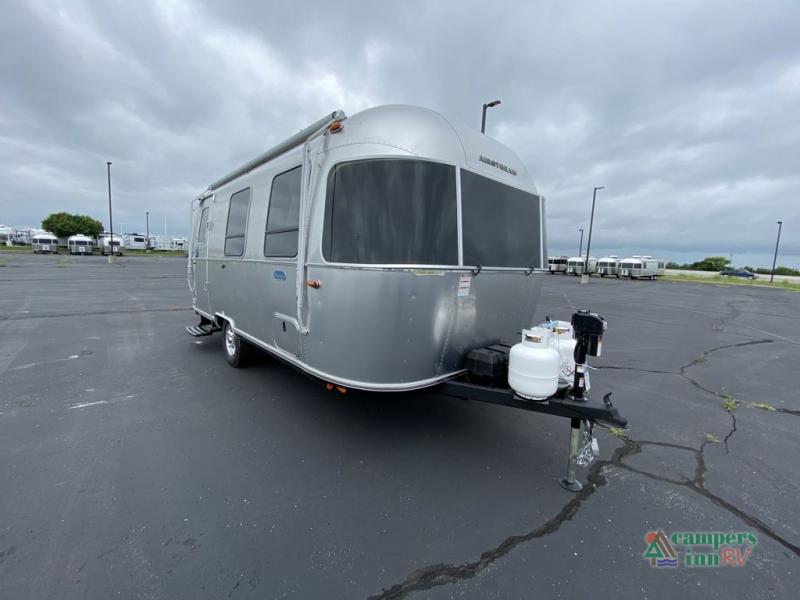 RV listing image