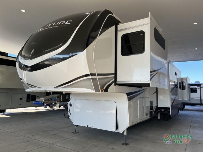 RV listing image
