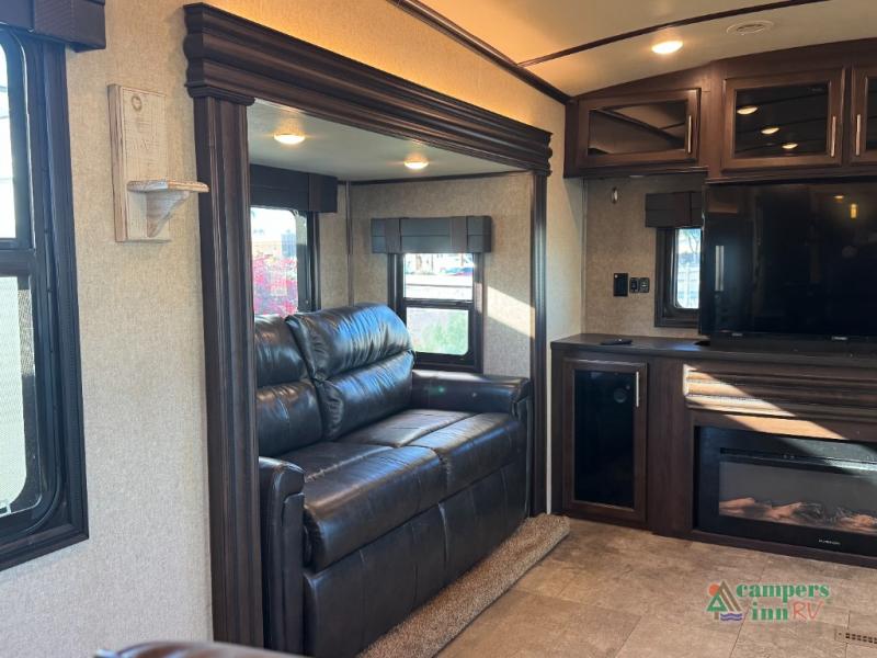 RV listing image
