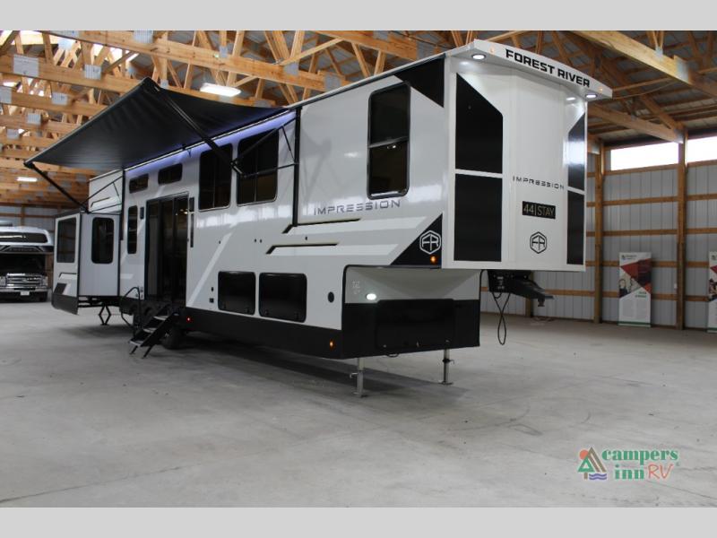 RV listing image