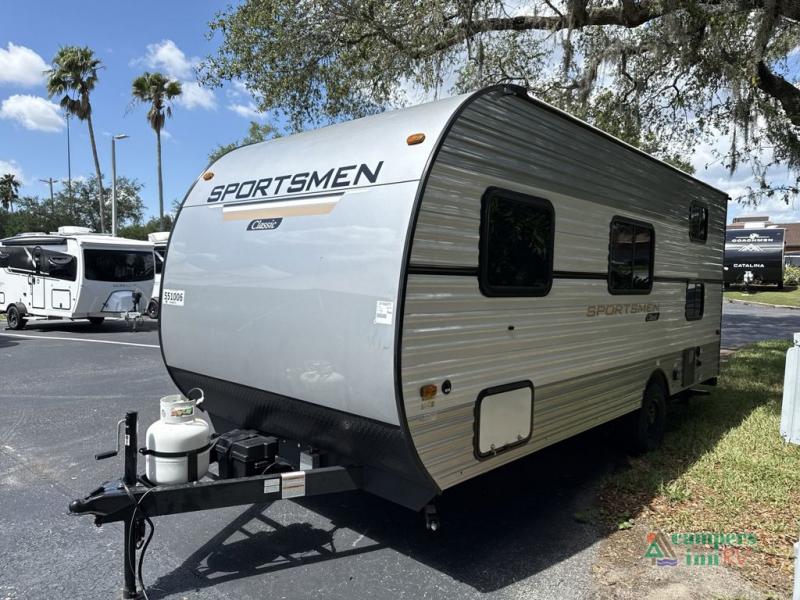 RV listing image