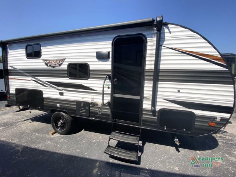 RV listing image