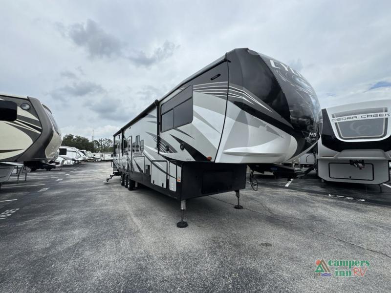 RV listing image
