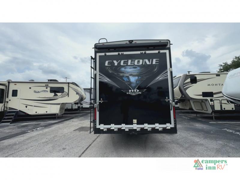RV listing image