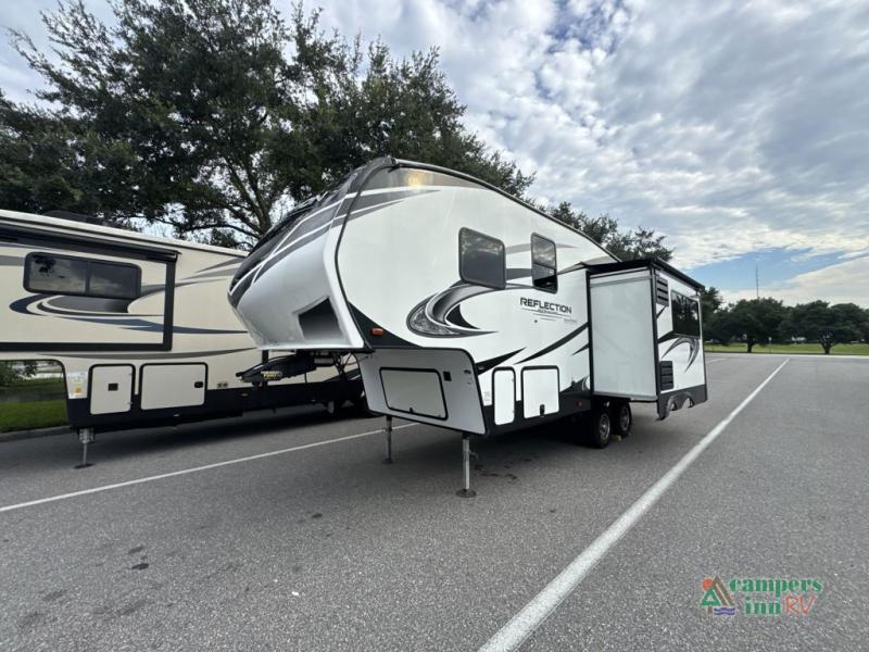 RV listing image