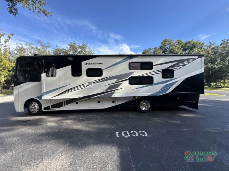 RV listing image