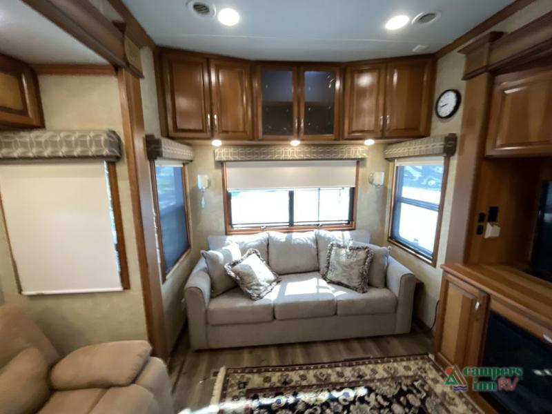 RV listing image