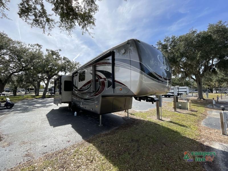 RV listing image