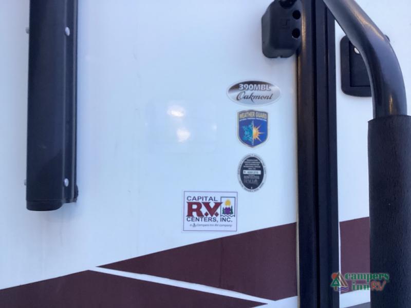 RV listing image