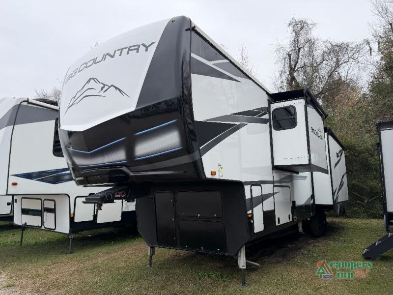 RV listing image