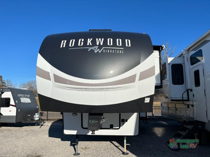 RV listing image