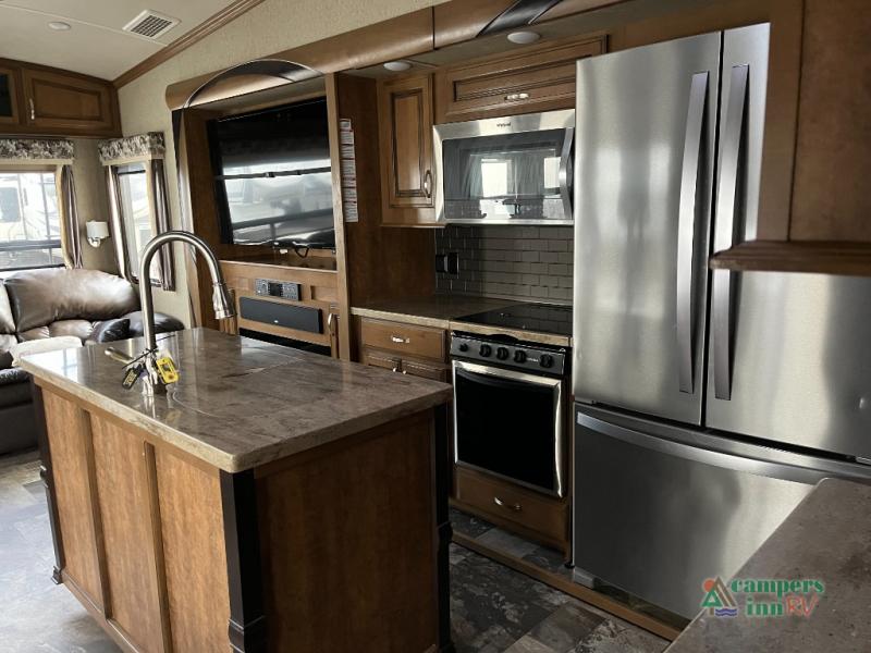 RV listing image
