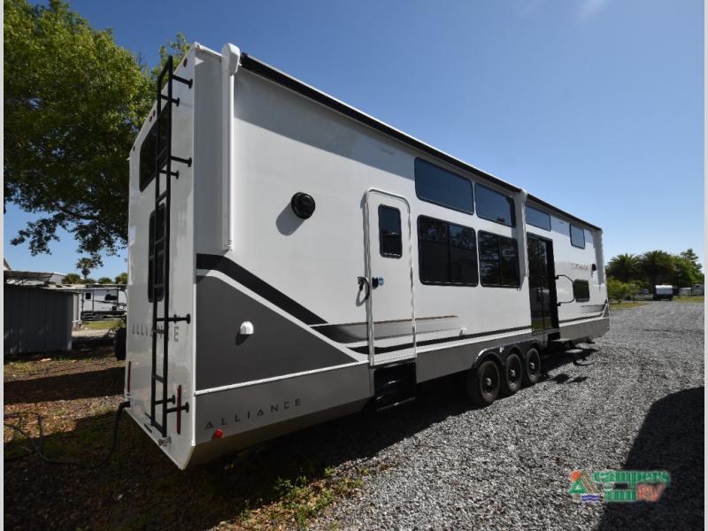 RV listing image