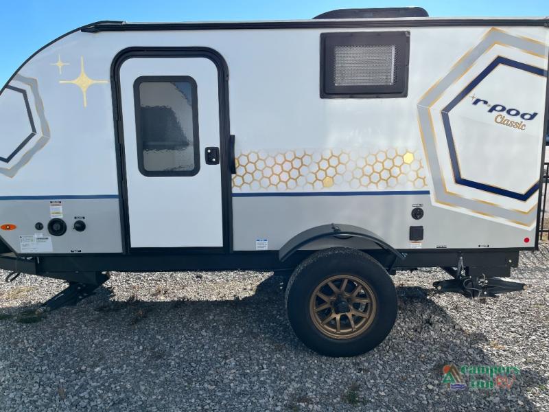 RV listing image