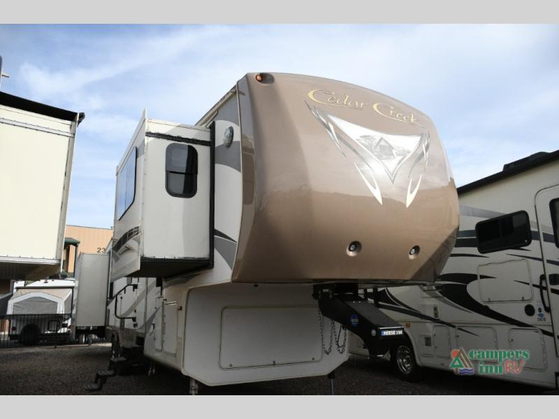 RV listing image