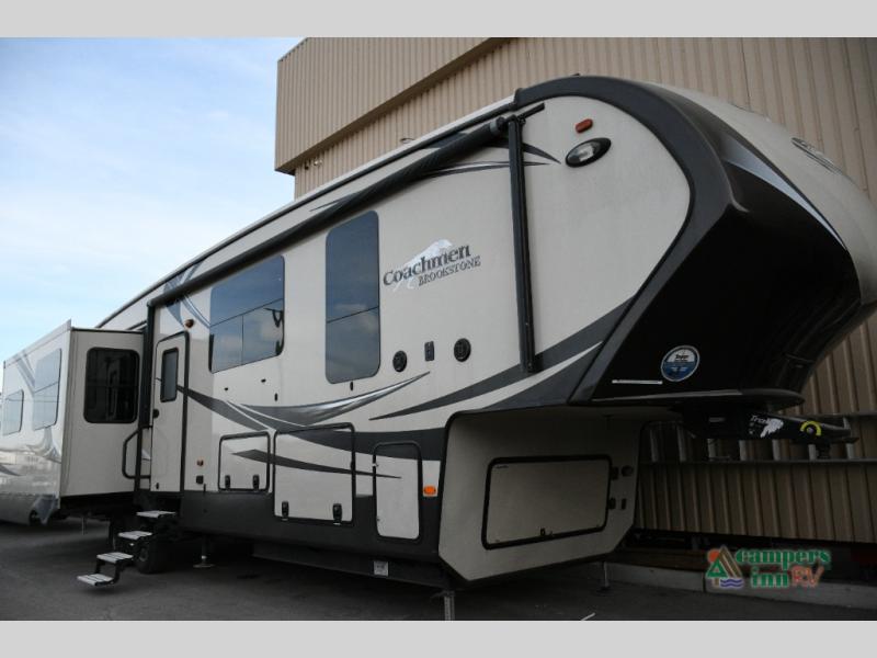 RV listing image