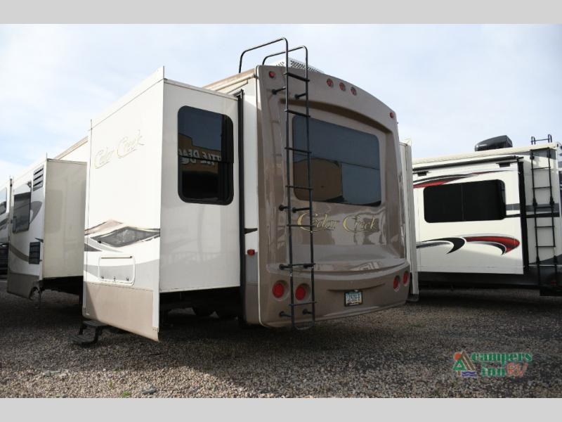 RV listing image