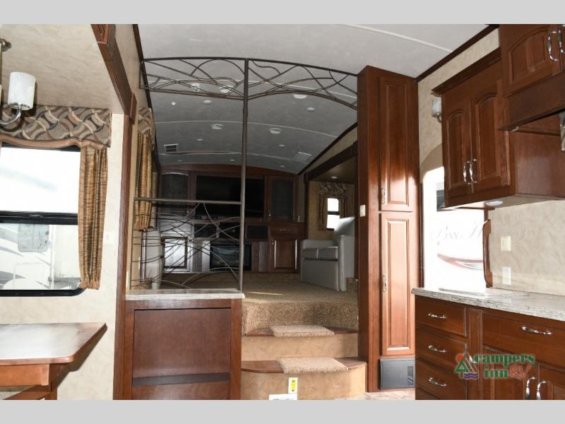 RV listing image