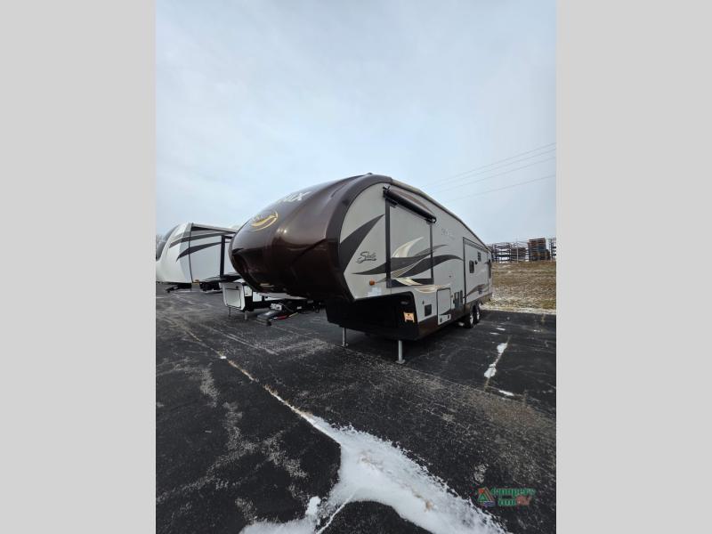 RV listing image