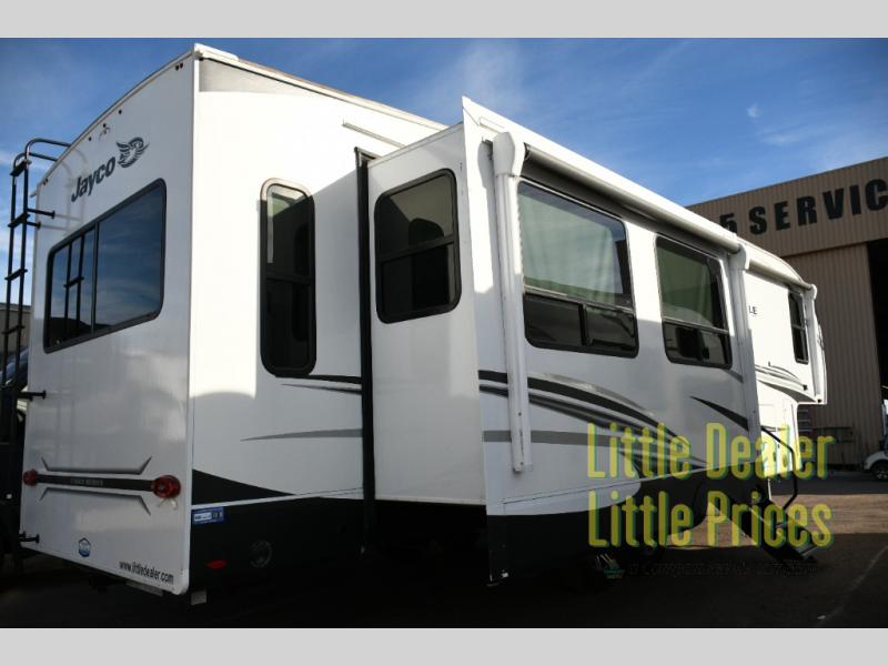 RV listing image