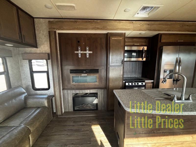 RV listing image