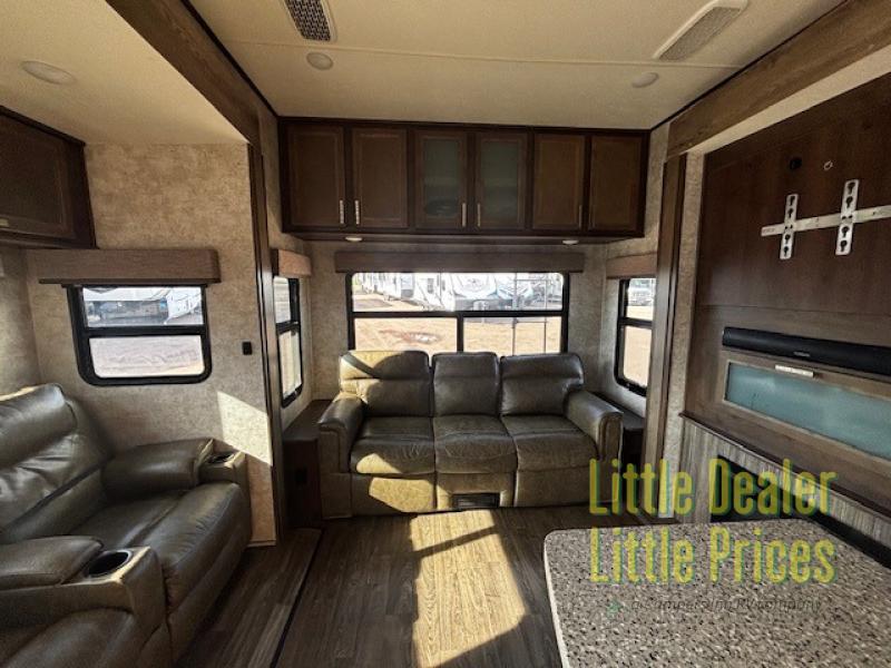 RV listing image