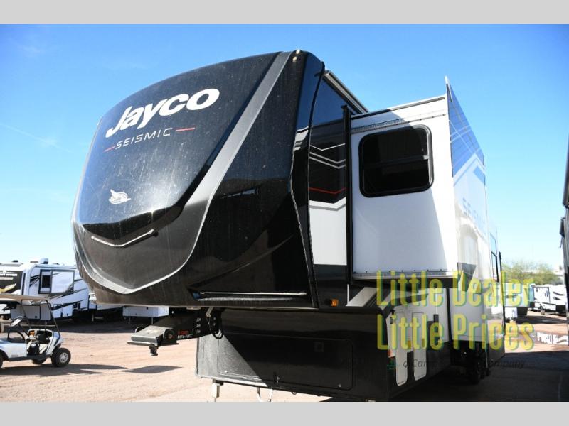 RV listing image