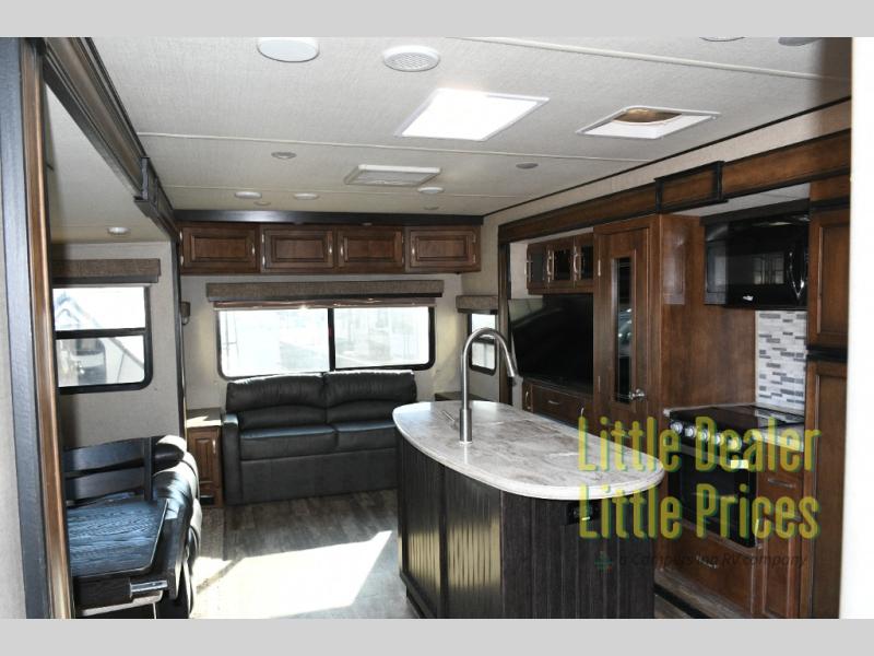 RV listing image