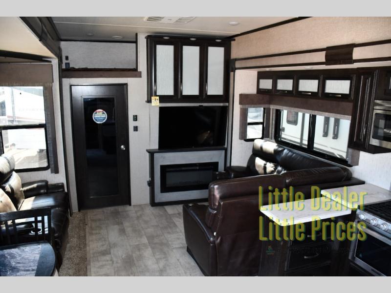 RV listing image