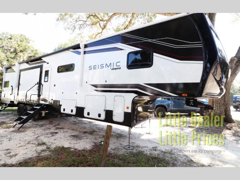 RV listing image