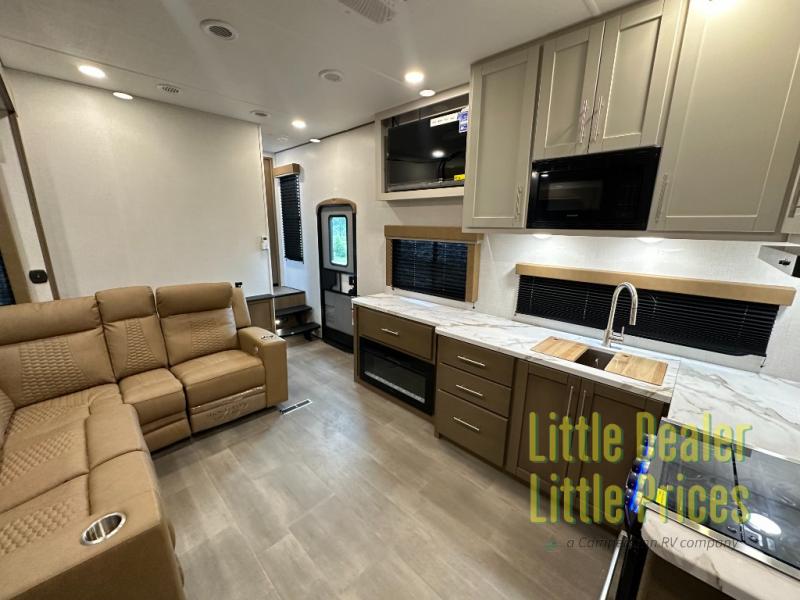RV listing image