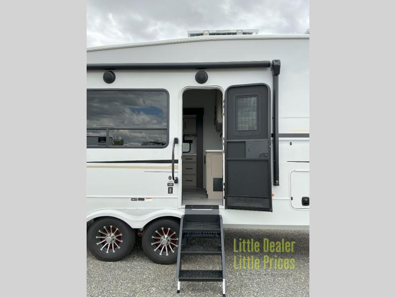 RV listing image