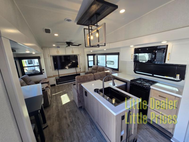 RV listing image