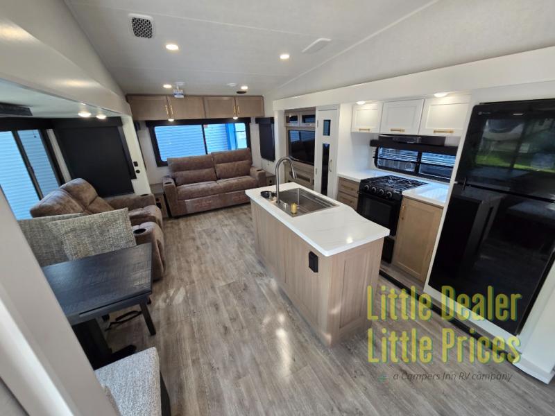 RV listing image