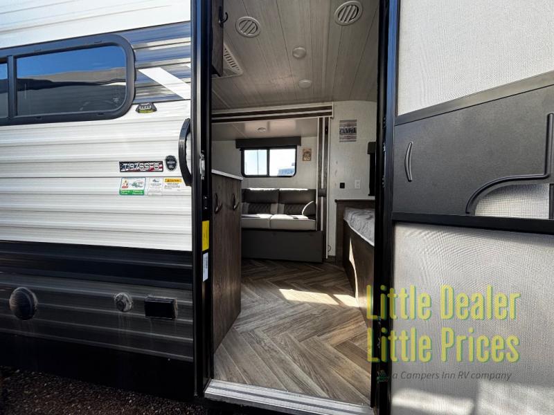 RV listing image