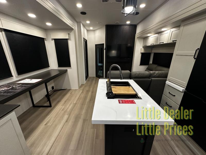 RV listing image