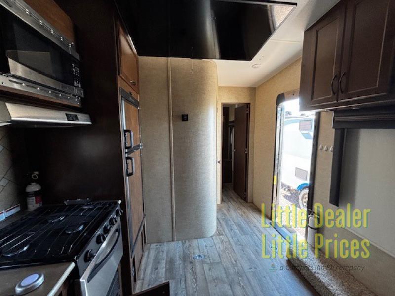 RV listing image