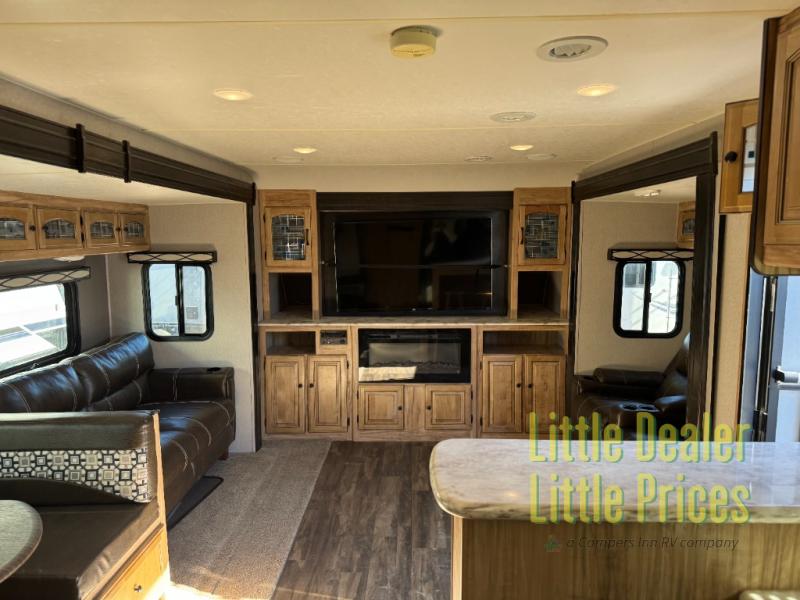 RV listing image