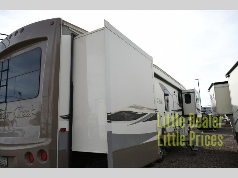 RV listing image