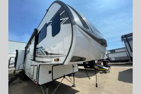 New 2023 Starcraft GSL 354MBH Photo